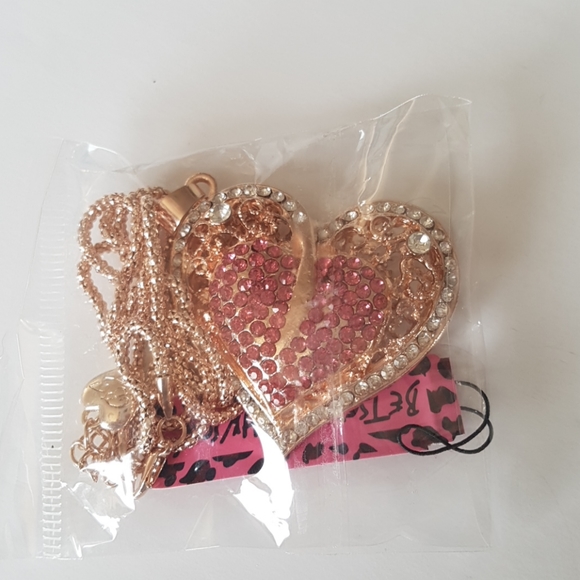 Betsey Johnson Style Necklace Heart Crystal Pendant - Picture 10 of 10